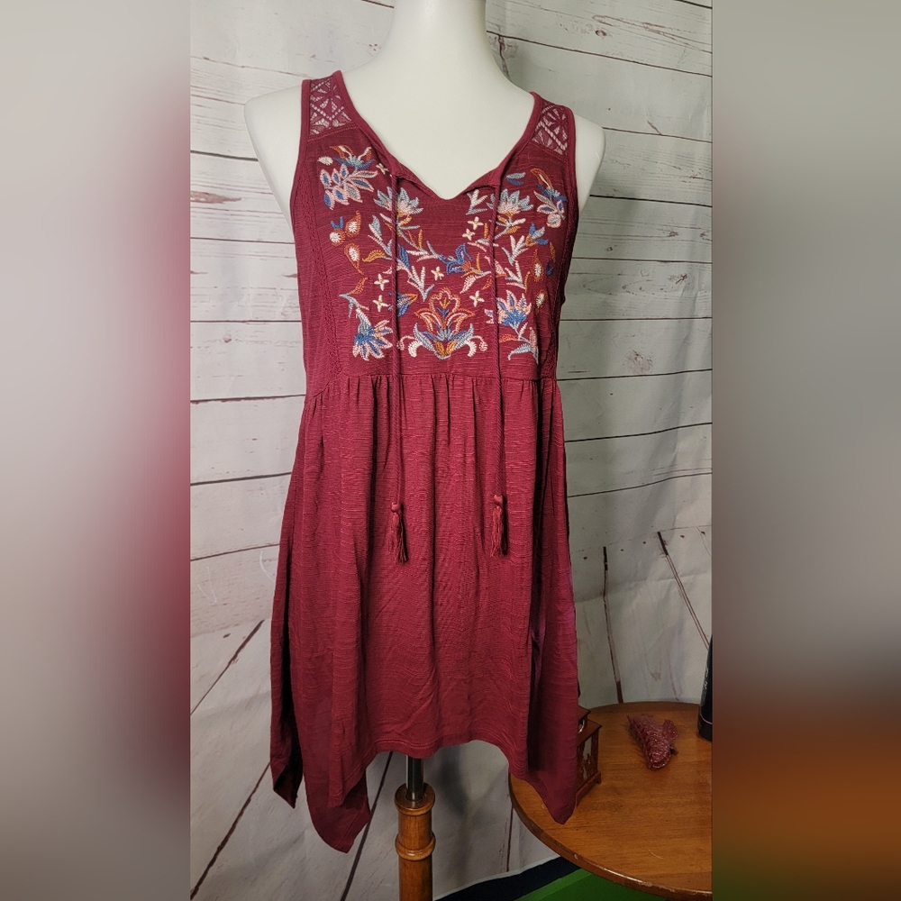 Embroidered Floral Burgundy Sleeveless Dress